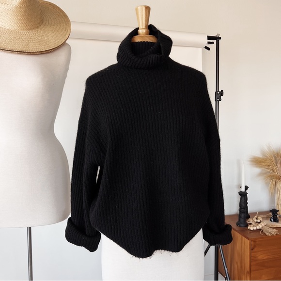 CURATED STYLE BUNDLE - NEUTRAL CASHMERE/WOOL - Picture 6 of 8